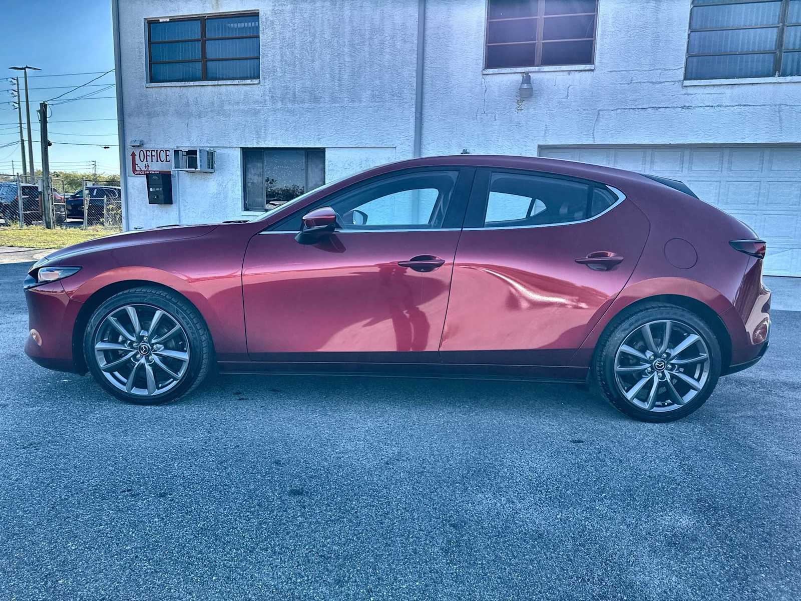 Thumbnail: 2022 Mazda Mazda3 - 3