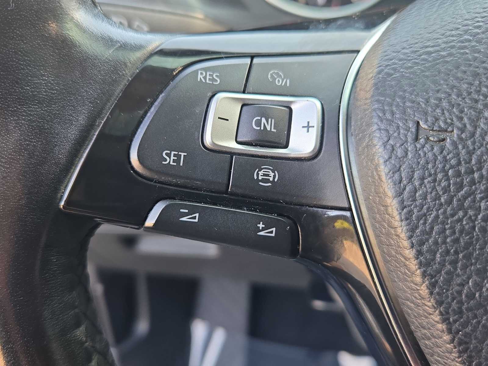 Thumbnail: 2019 Volkswagen Tiguan - 22