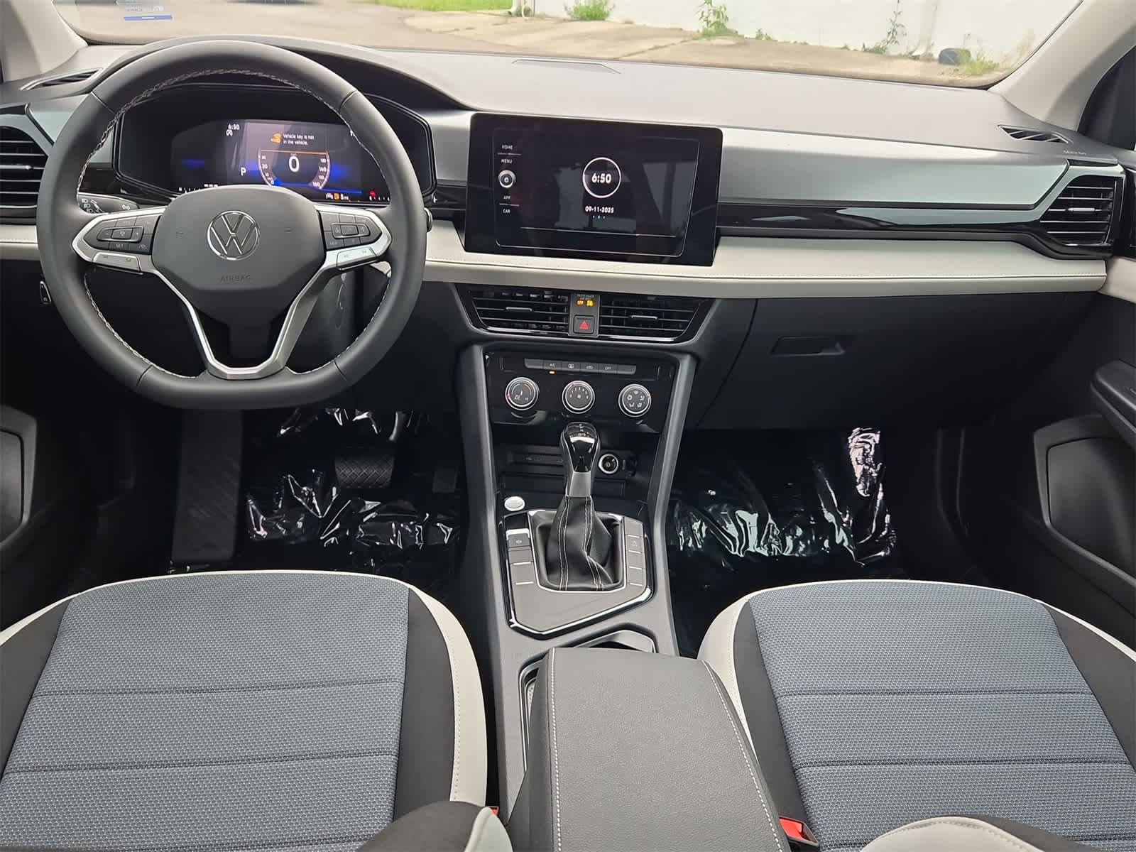 Thumbnail: 2025 Volkswagen Taos - 16