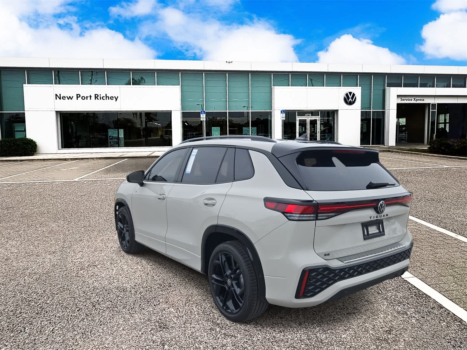 Thumbnail: 2026 Volkswagen Tiguan - 6