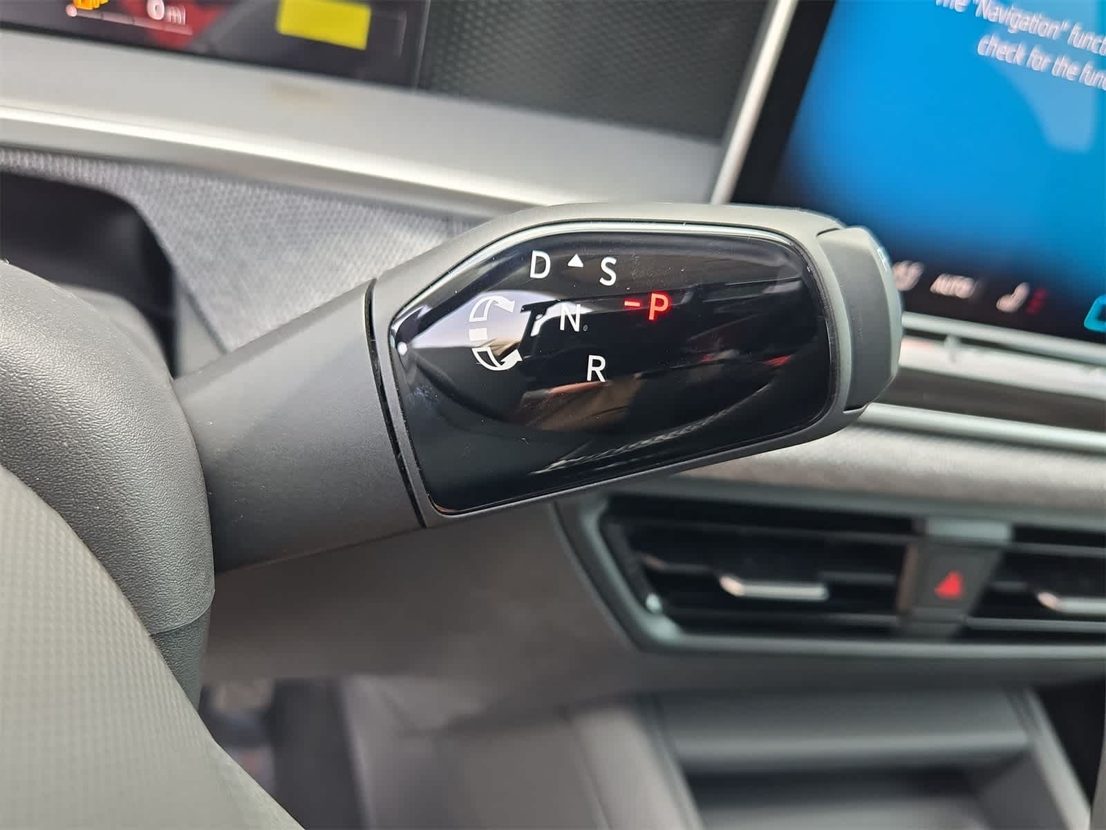 Thumbnail: 2025 Volkswagen Tiguan - 30