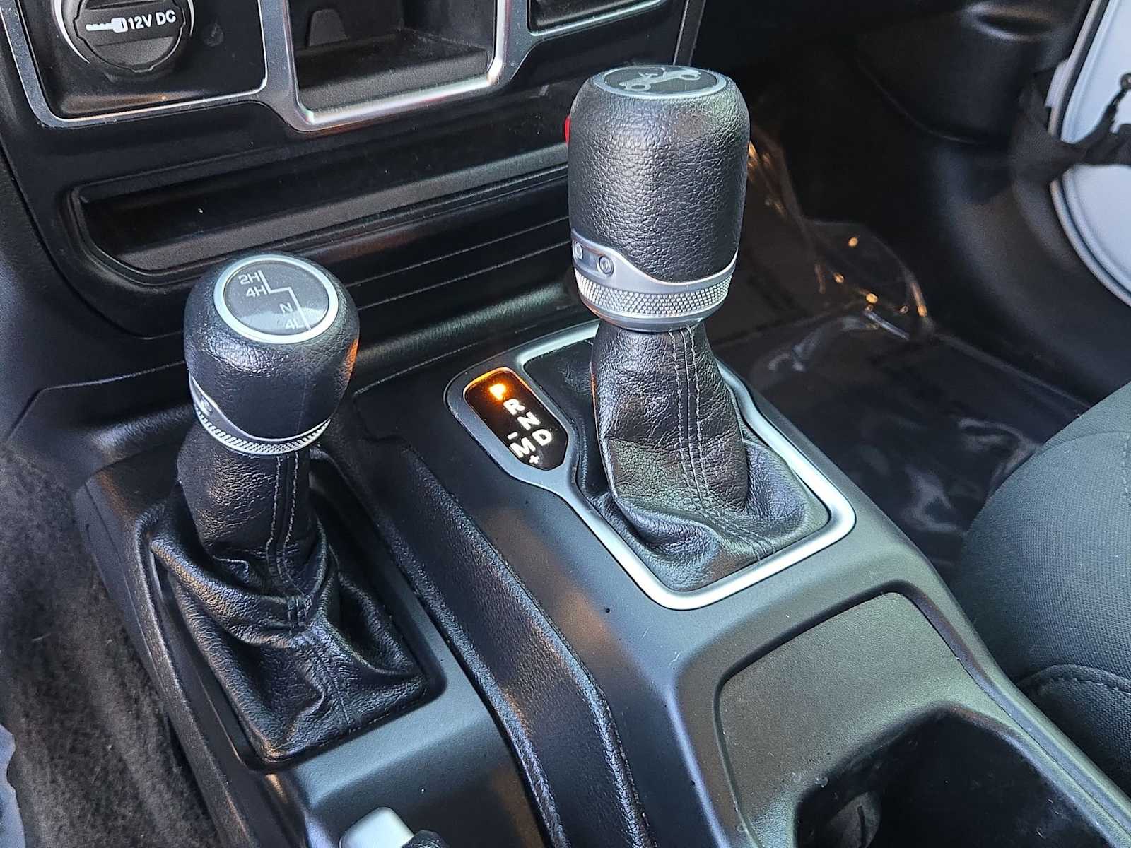 Thumbnail: 2019 Jeep Wrangler - 26