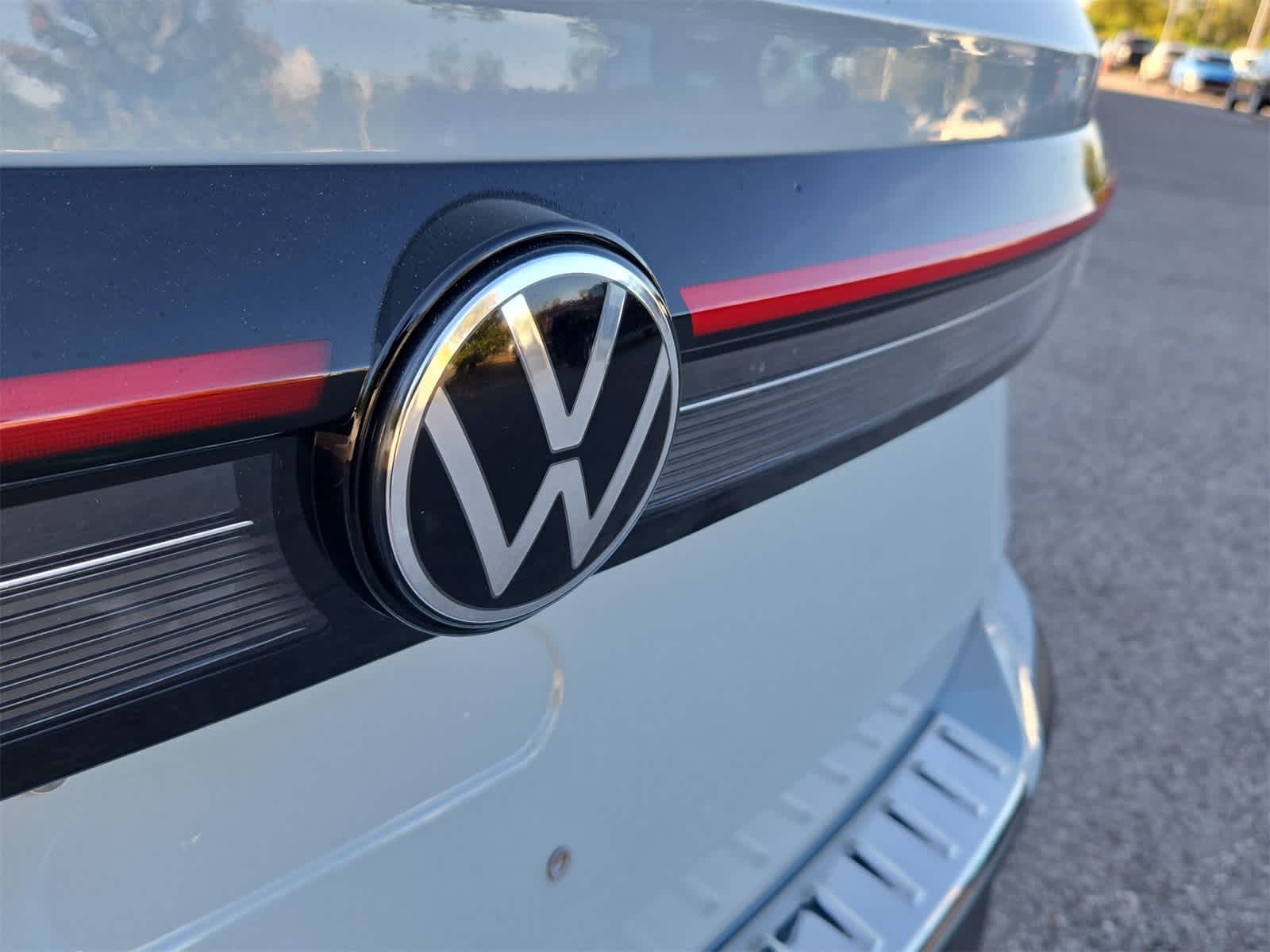 Thumbnail: 2025 Volkswagen Taos - 12