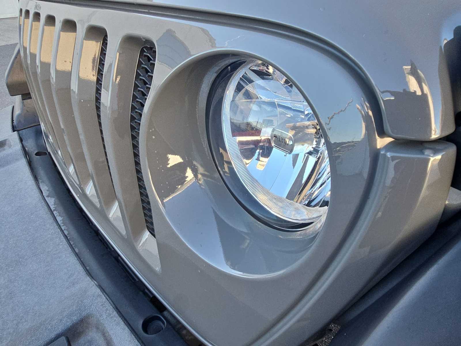 Thumbnail: 2020 Jeep Wrangler - 11