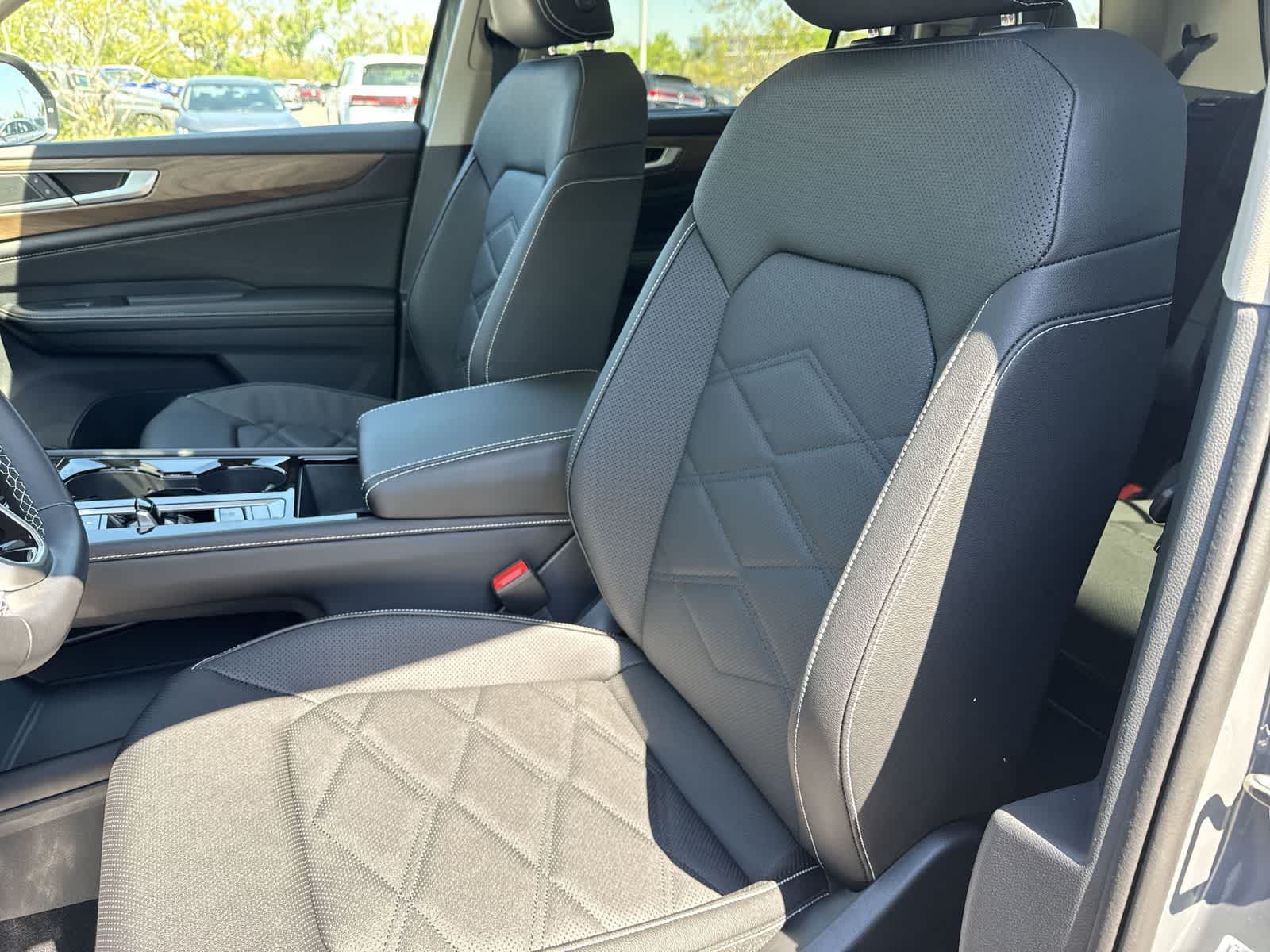 Thumbnail: 2026 Volkswagen Atlas - 16