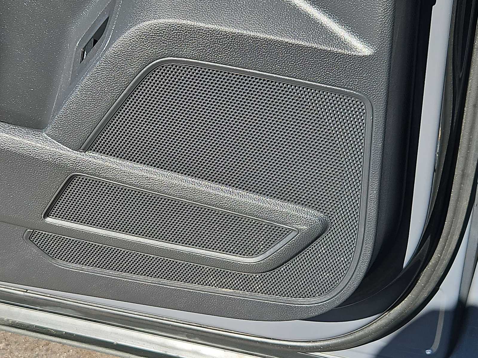 Thumbnail: 2021 Volkswagen Atlas - 32