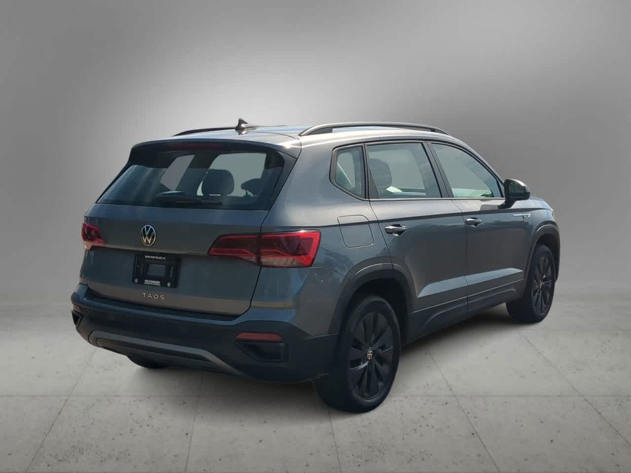 Thumbnail: 2022 Volkswagen Taos - 8