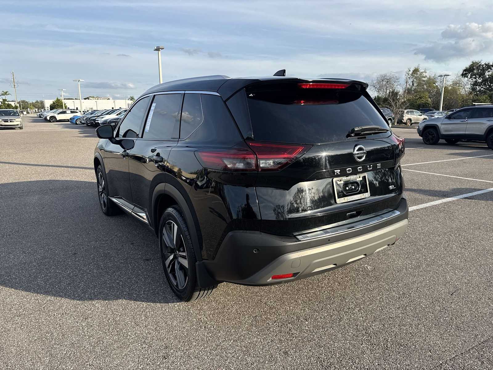 Thumbnail: 2021 Nissan Rogue - 4