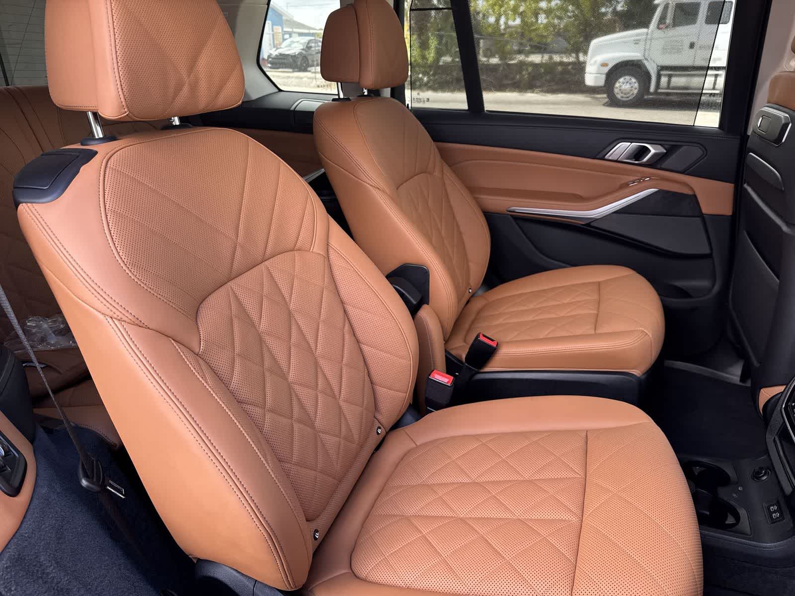 Thumbnail: 2023 BMW X7 - 27