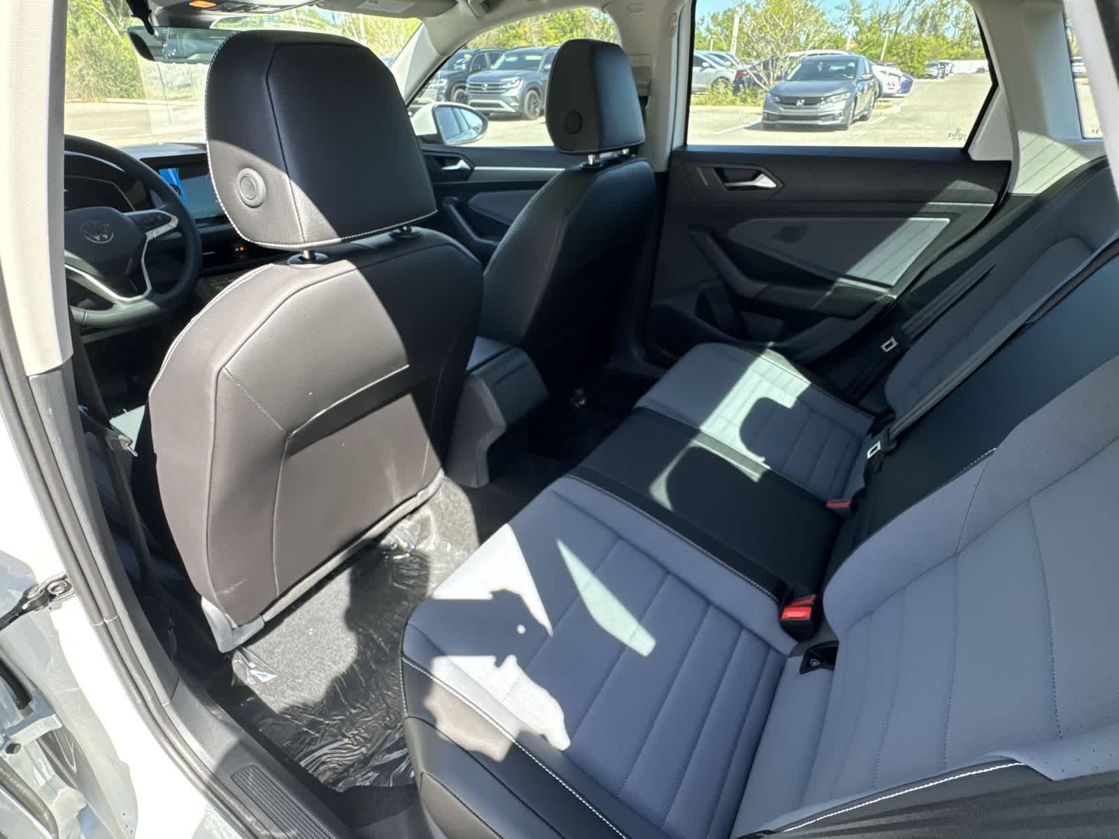 Thumbnail: 2026 Volkswagen Jetta - 17