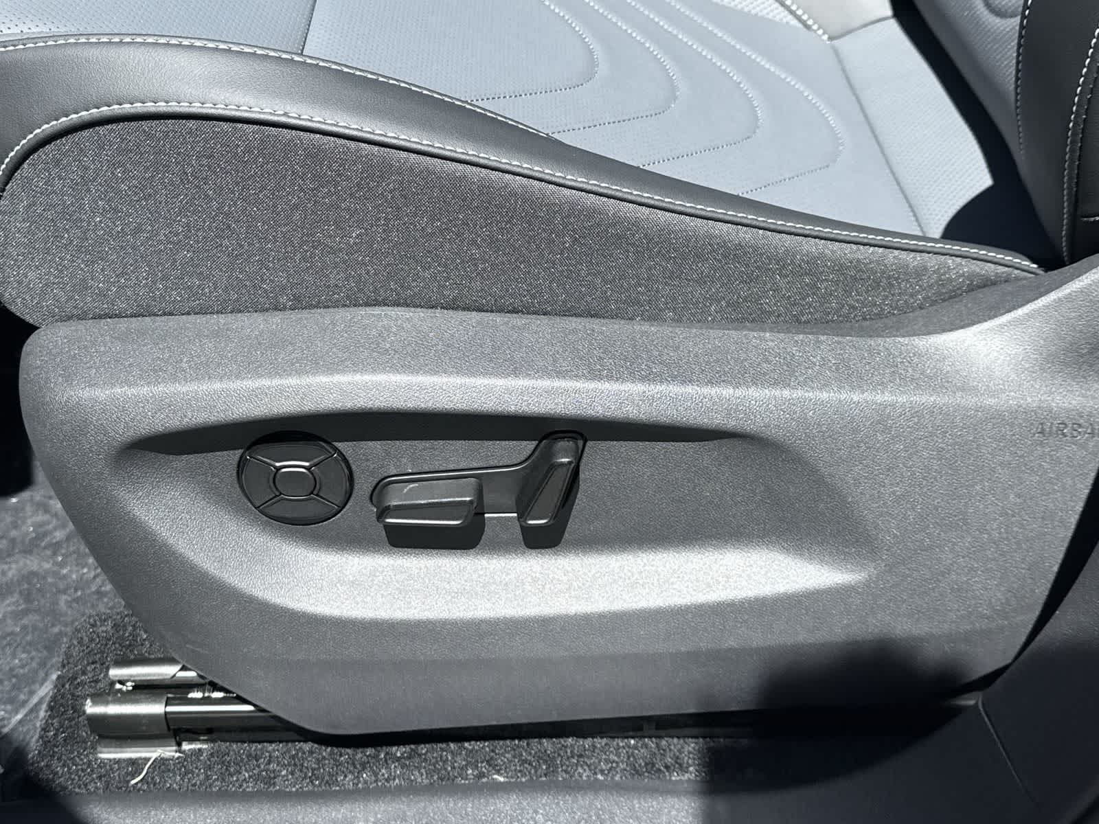 Thumbnail: 2026 Volkswagen Tiguan - 16