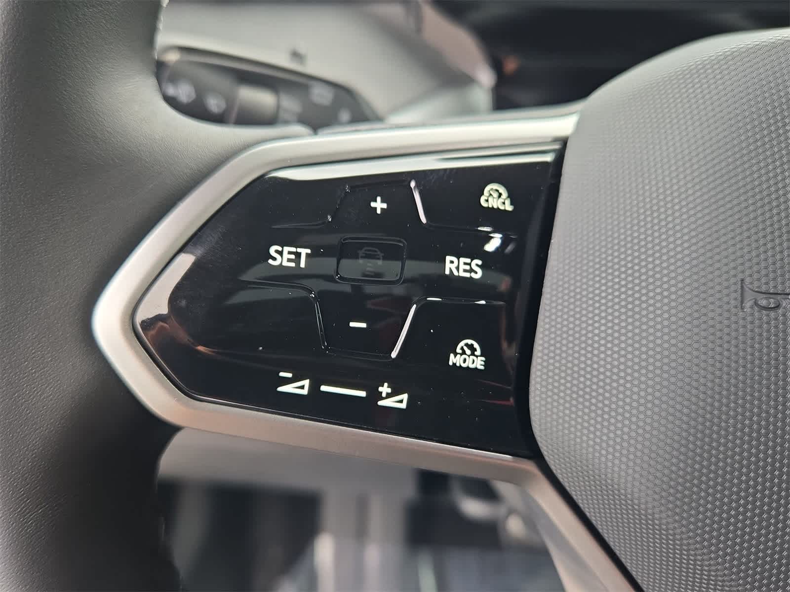 Thumbnail: 2025 Volkswagen ID.Buzz - 24