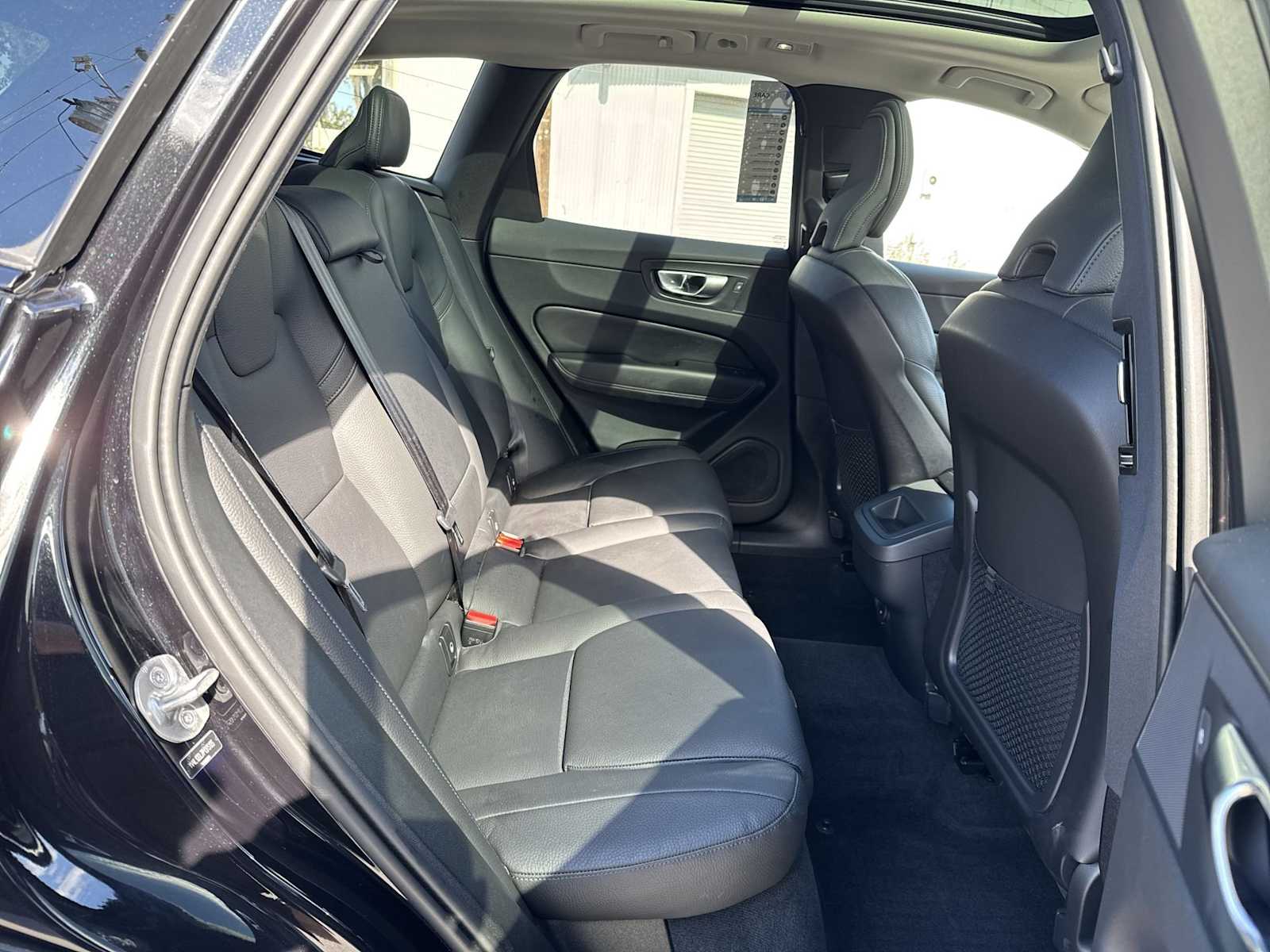 Thumbnail: 2023 Volvo XC60 - 20