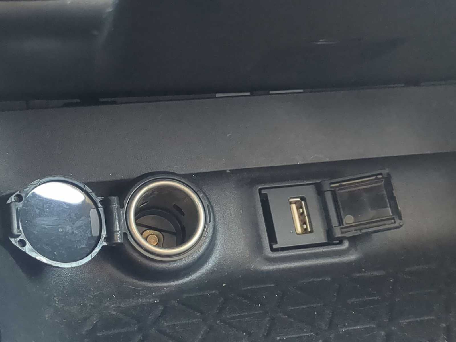 Thumbnail: 2022 Toyota RAV4 - 31