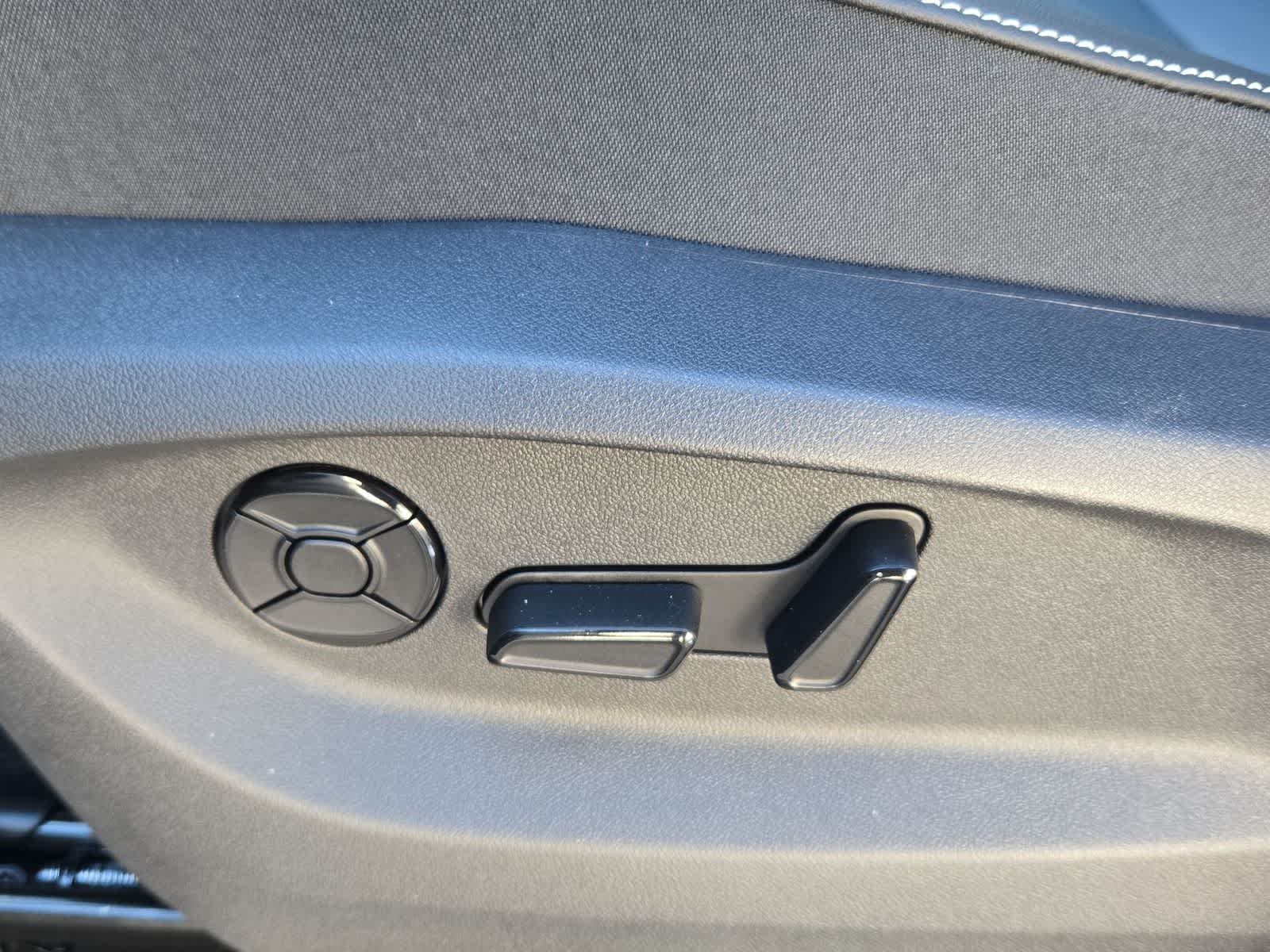 Thumbnail: 2026 Volkswagen Tiguan - 18