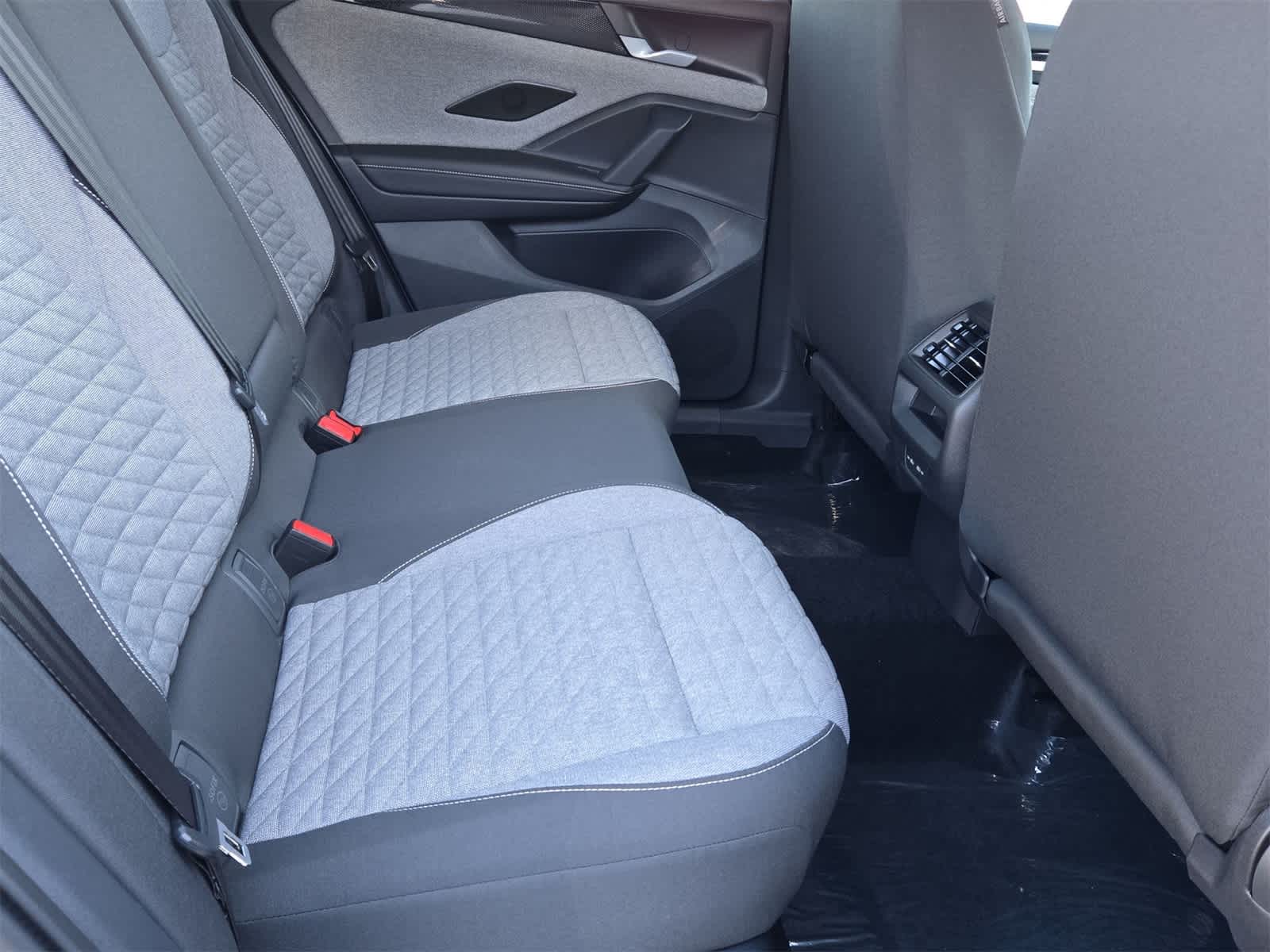 Thumbnail: 2026 Volkswagen Tiguan - 27