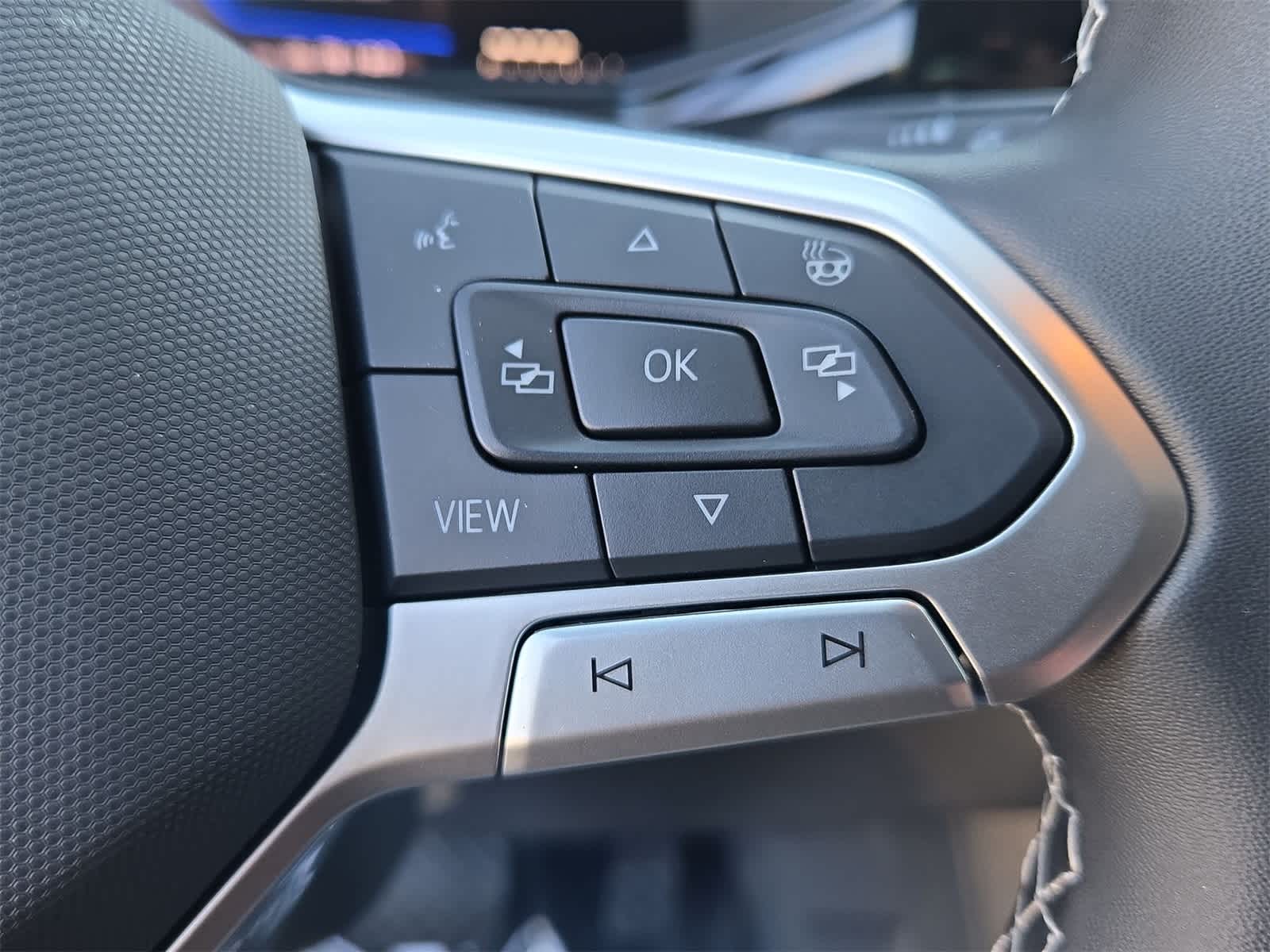 Thumbnail: 2025 Volkswagen Taos - 24