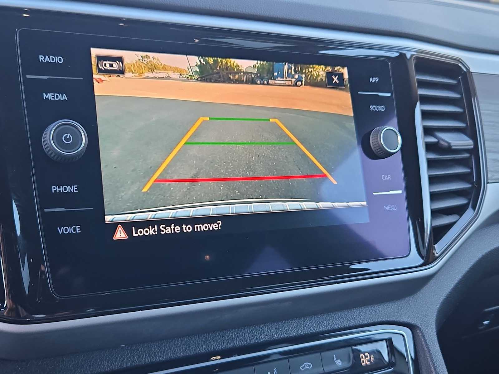 Thumbnail: 2022 Volkswagen Atlas - 28