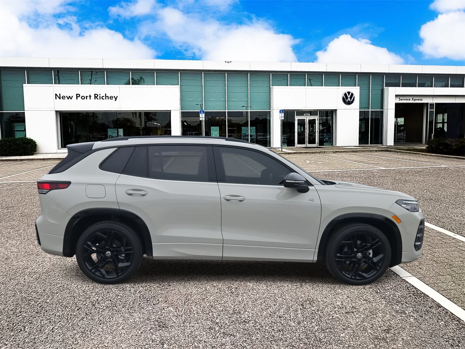 Thumbnail: 2026 Volkswagen Tiguan - 9