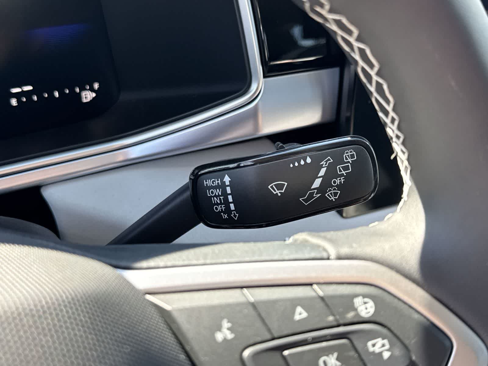 Thumbnail: 2026 Volkswagen Taos - 23