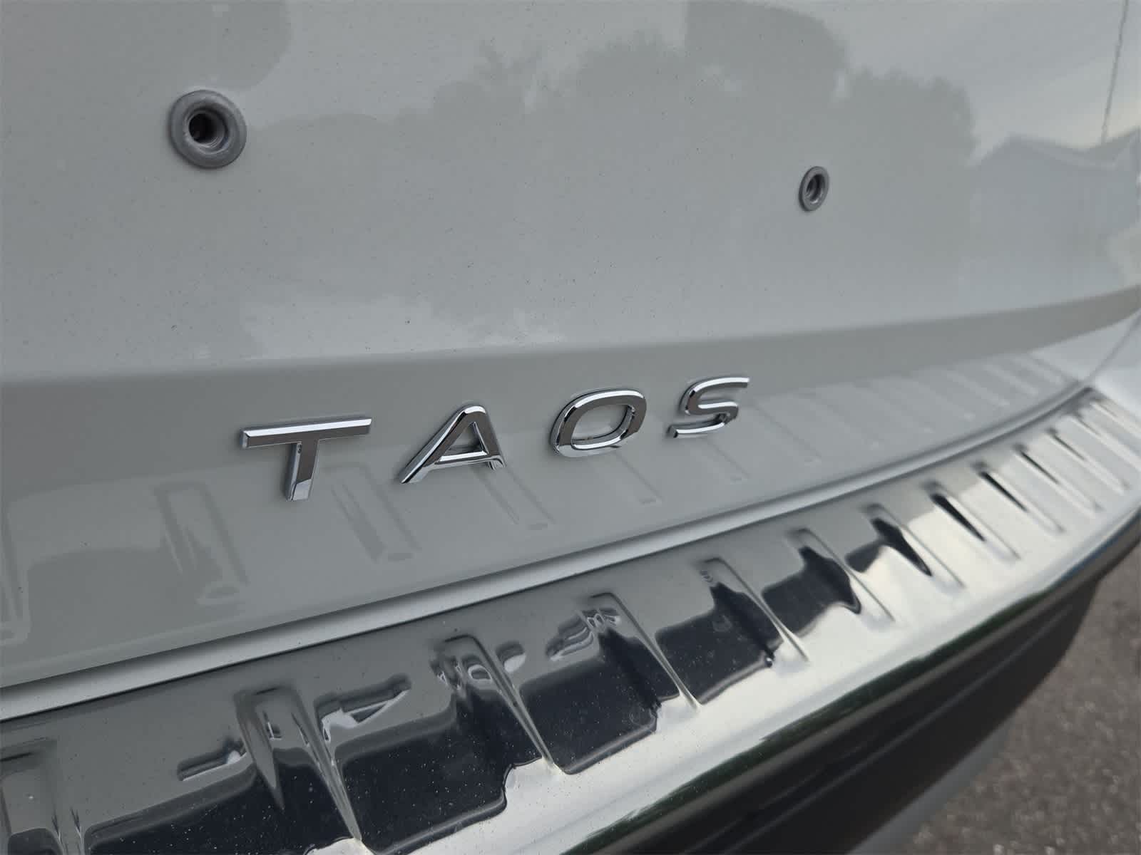 Thumbnail: 2025 Volkswagen Taos - 13