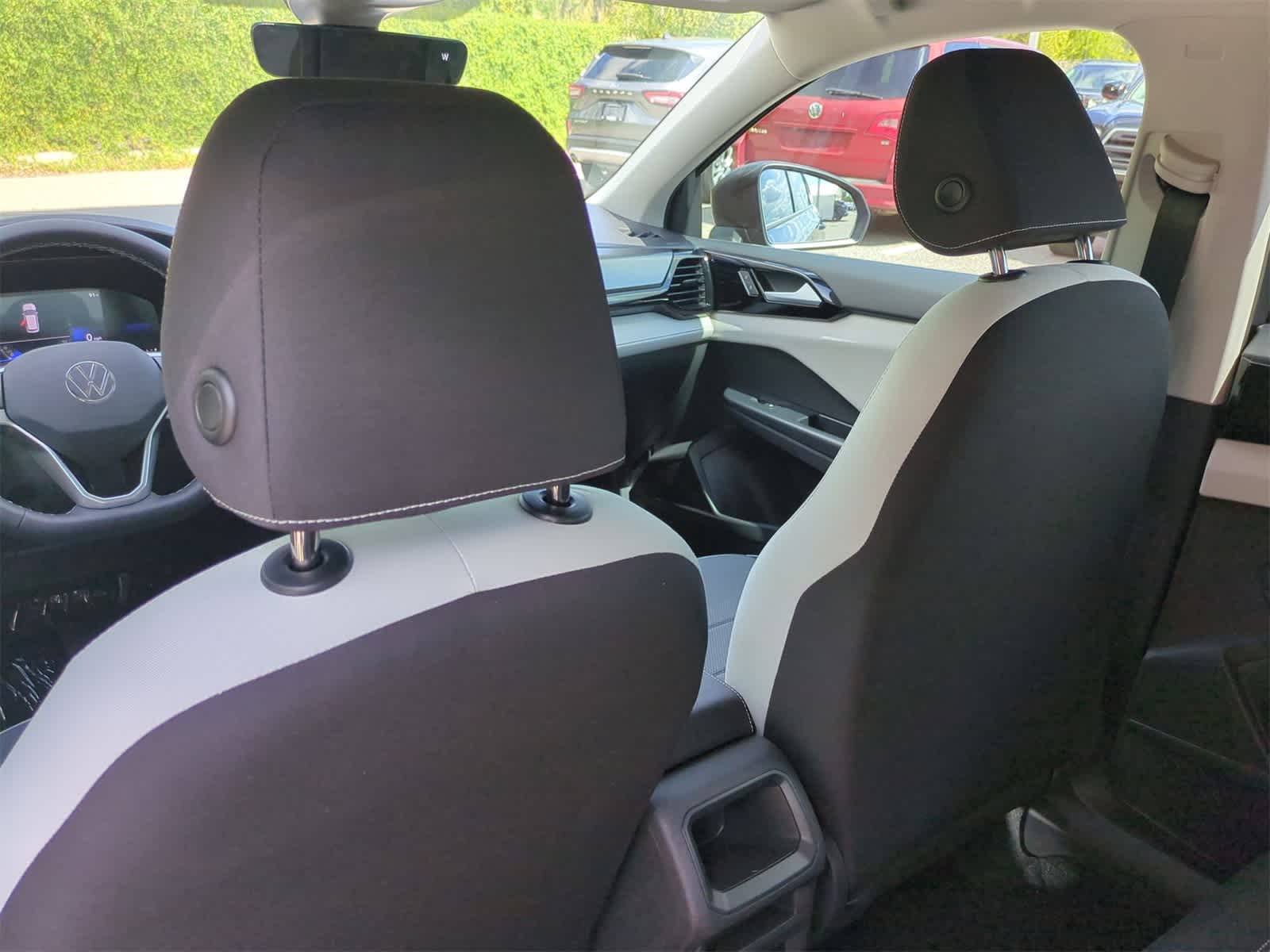 Thumbnail: 2025 Volkswagen Taos - 19