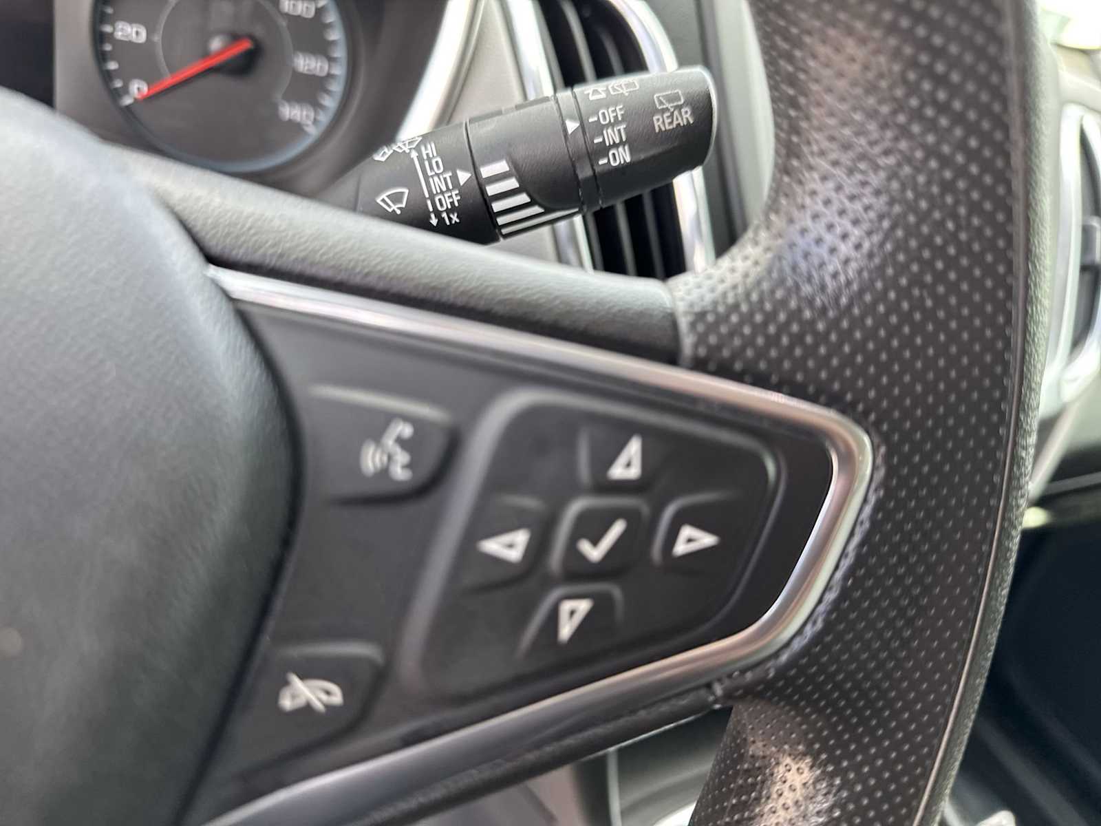 Thumbnail: 2020 Chevrolet Equinox - 24