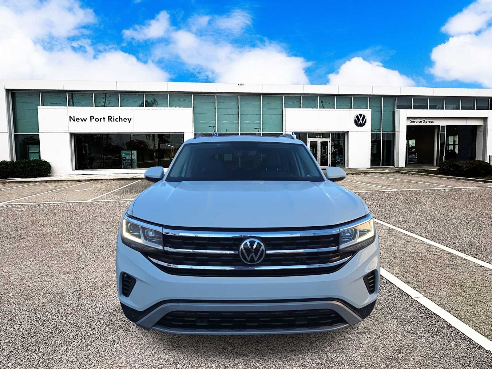 Thumbnail: 2022 Volkswagen Atlas - 3