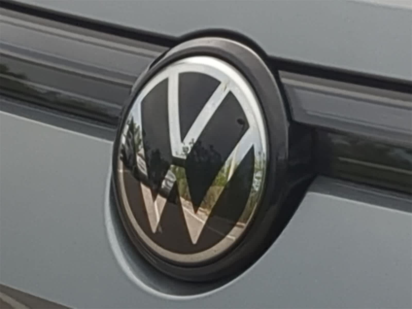 Thumbnail: 2025 Volkswagen Tiguan - 12