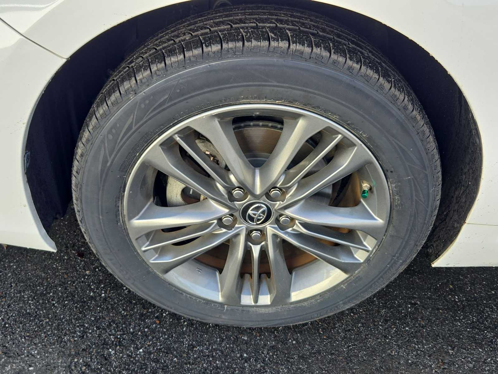 Thumbnail: 2017 Toyota Camry - 14