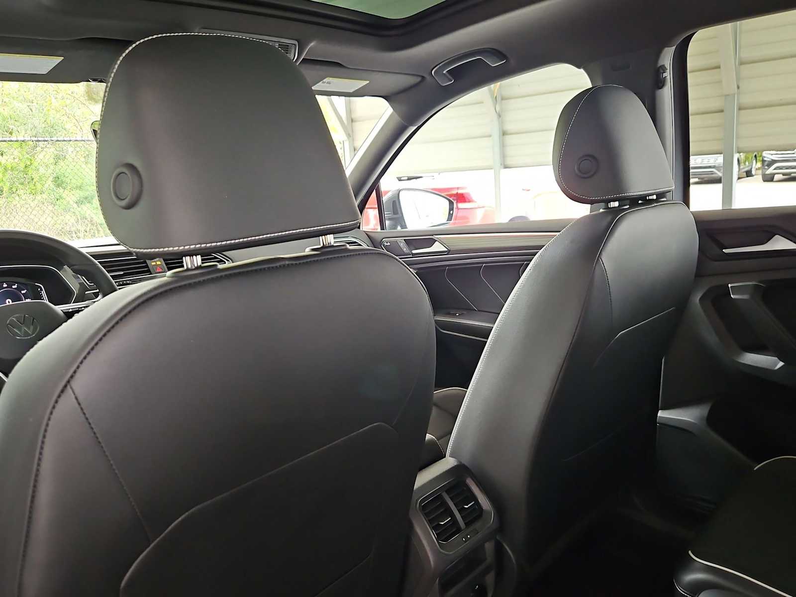 Thumbnail: 2024 Volkswagen Tiguan - 19