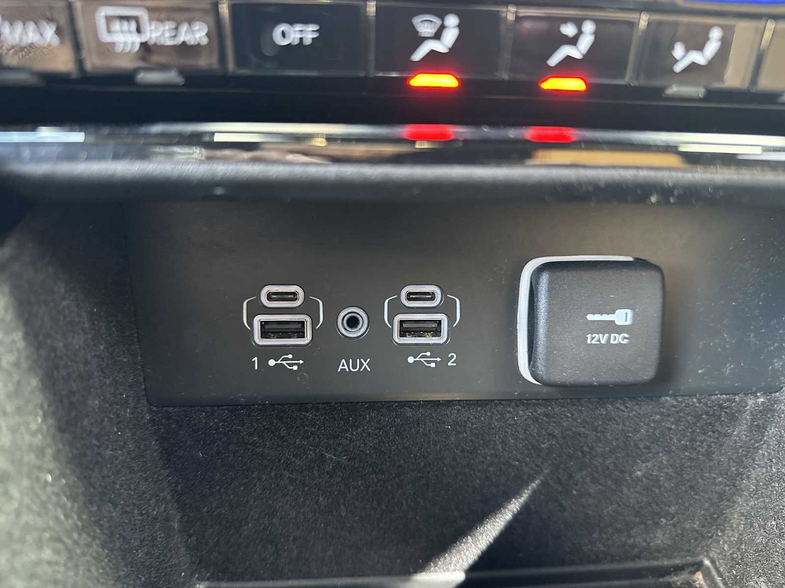 Thumbnail: 2022 Jeep Grand Cherokee - 32