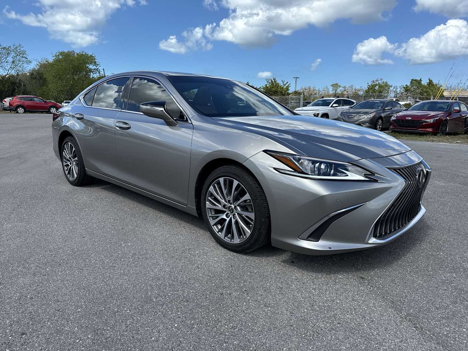 Thumbnail: 2021 Lexus ES - 8
