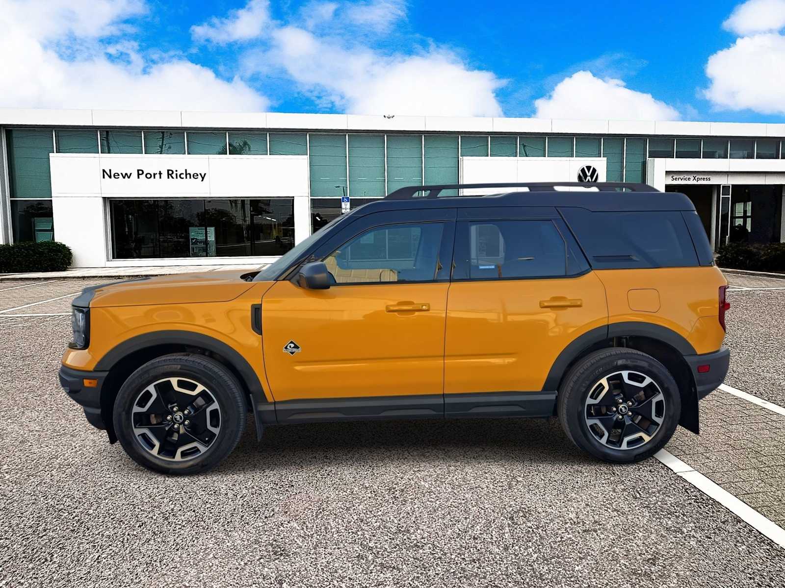 Thumbnail: 2022 Ford Bronco Sport - 5