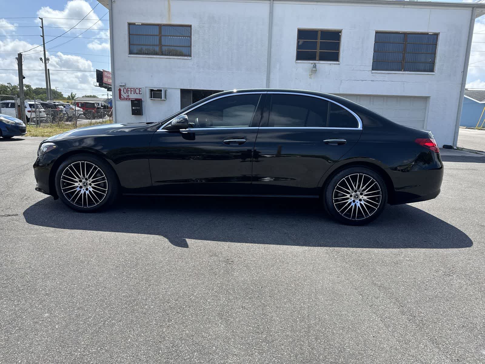 Thumbnail: 2025 Mercedes-Benz C-Class - 6