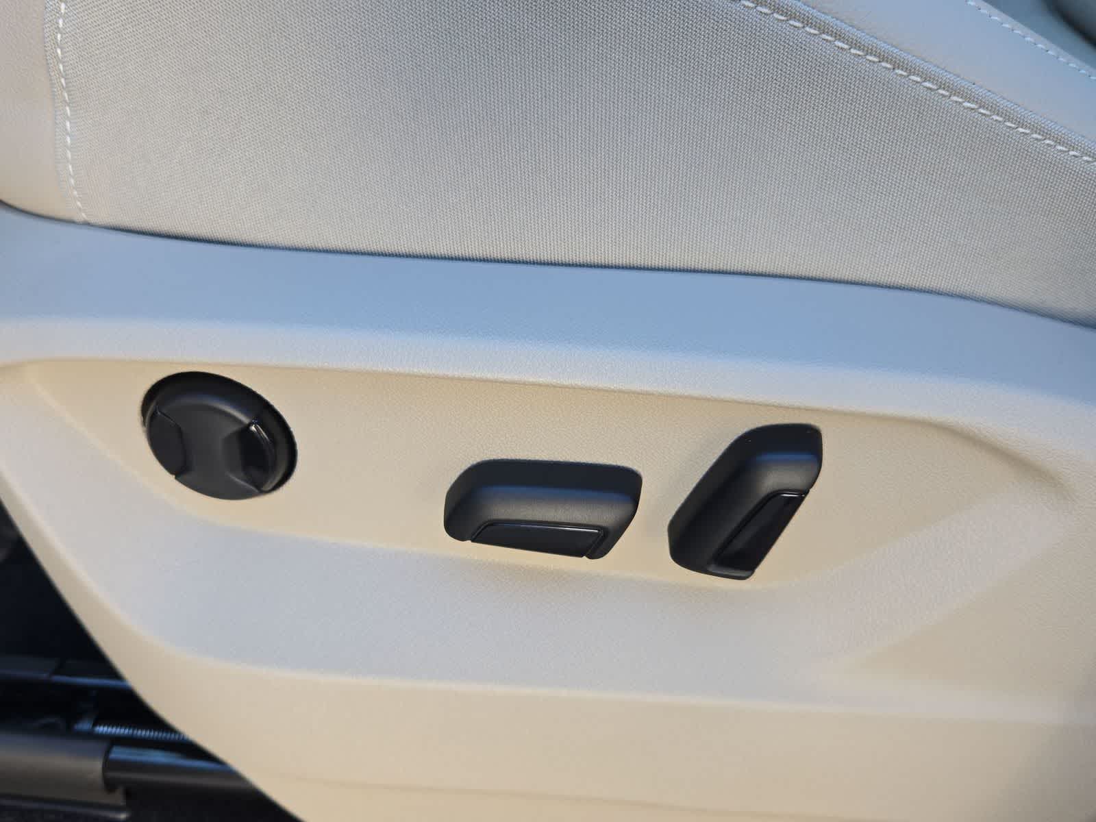 Thumbnail: 2026 Volkswagen Atlas - 18