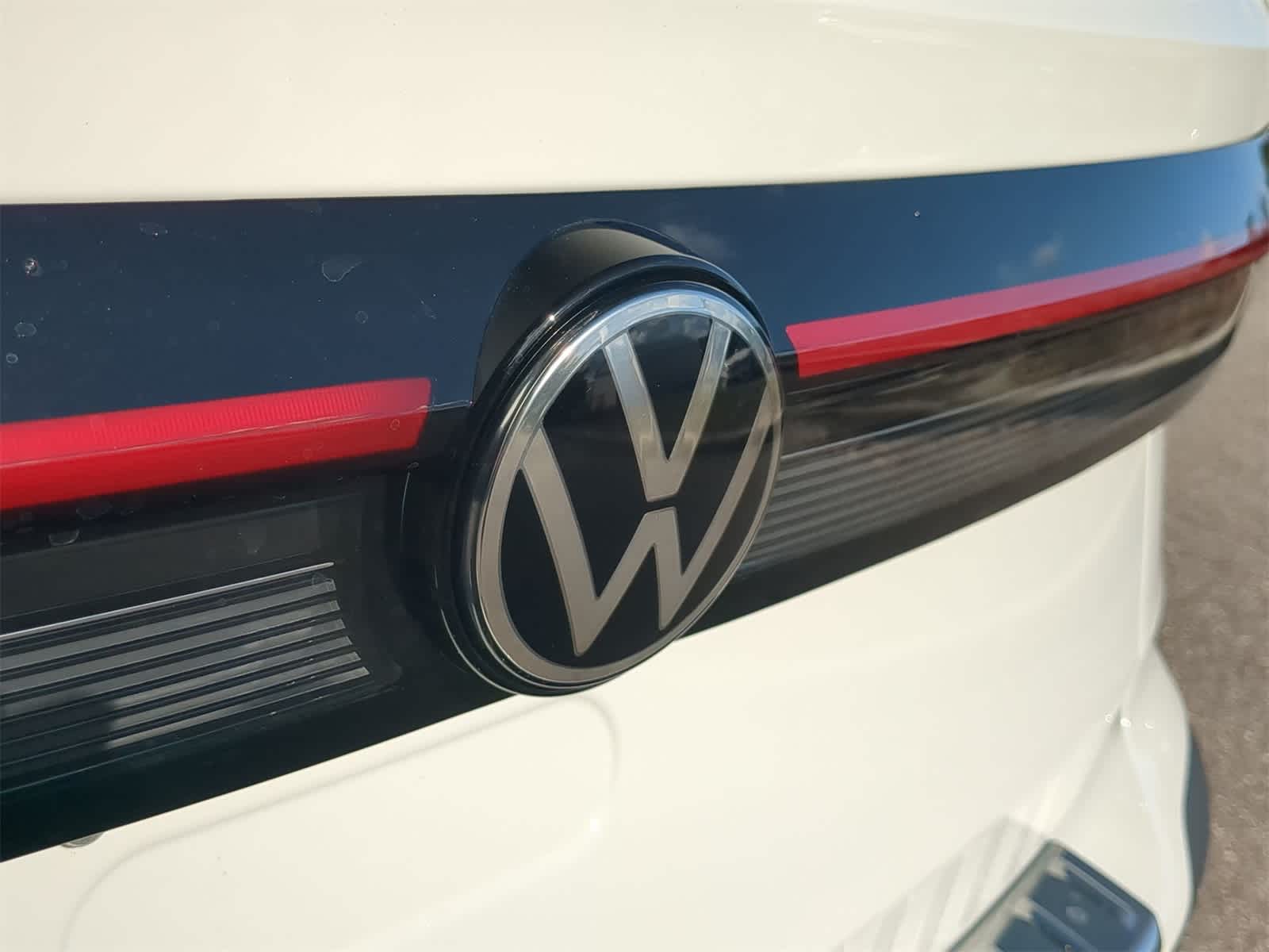 Thumbnail: 2025 Volkswagen Taos - 12