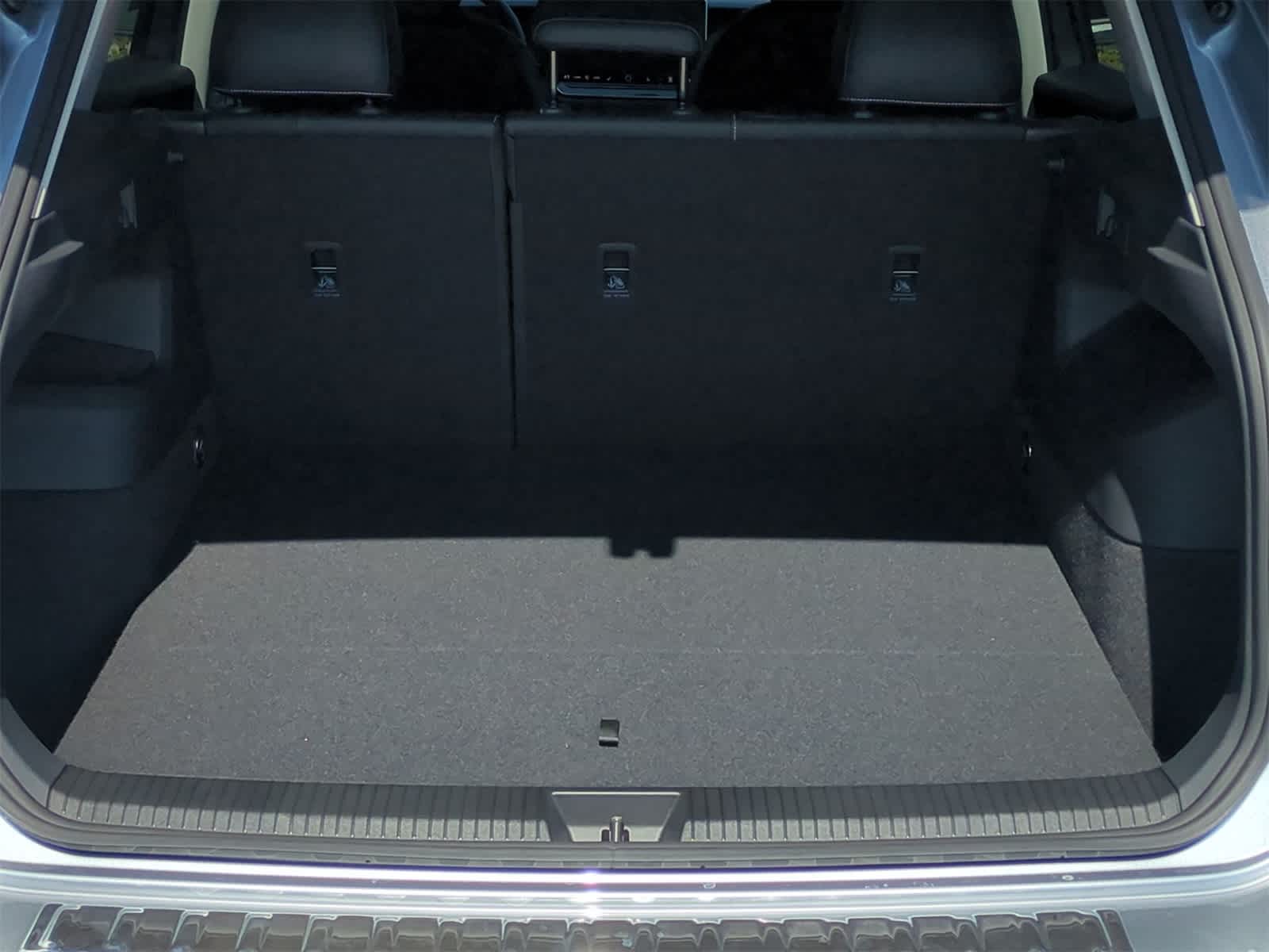 Thumbnail: 2025 Volkswagen Tiguan - 32