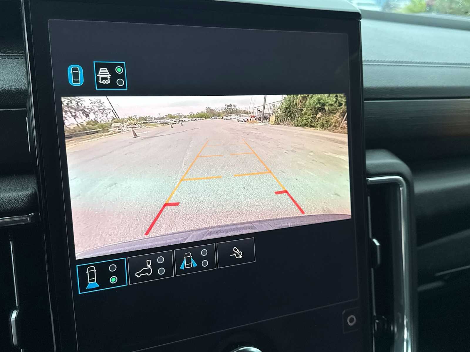 Thumbnail: 2025 GMC Yukon - 22