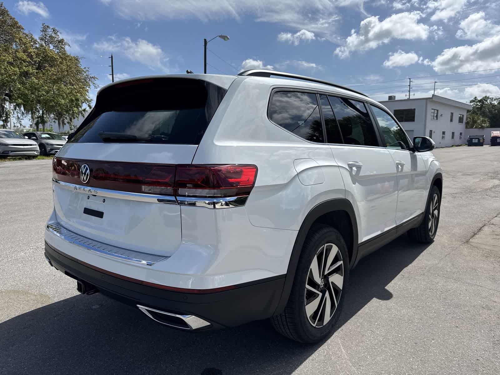 Thumbnail: 2026 Volkswagen Atlas - 6