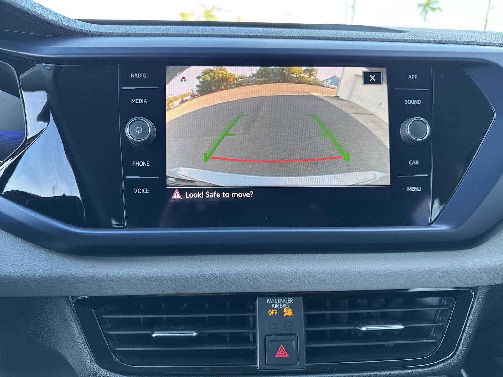 Thumbnail: 2022 Volkswagen Taos - 27