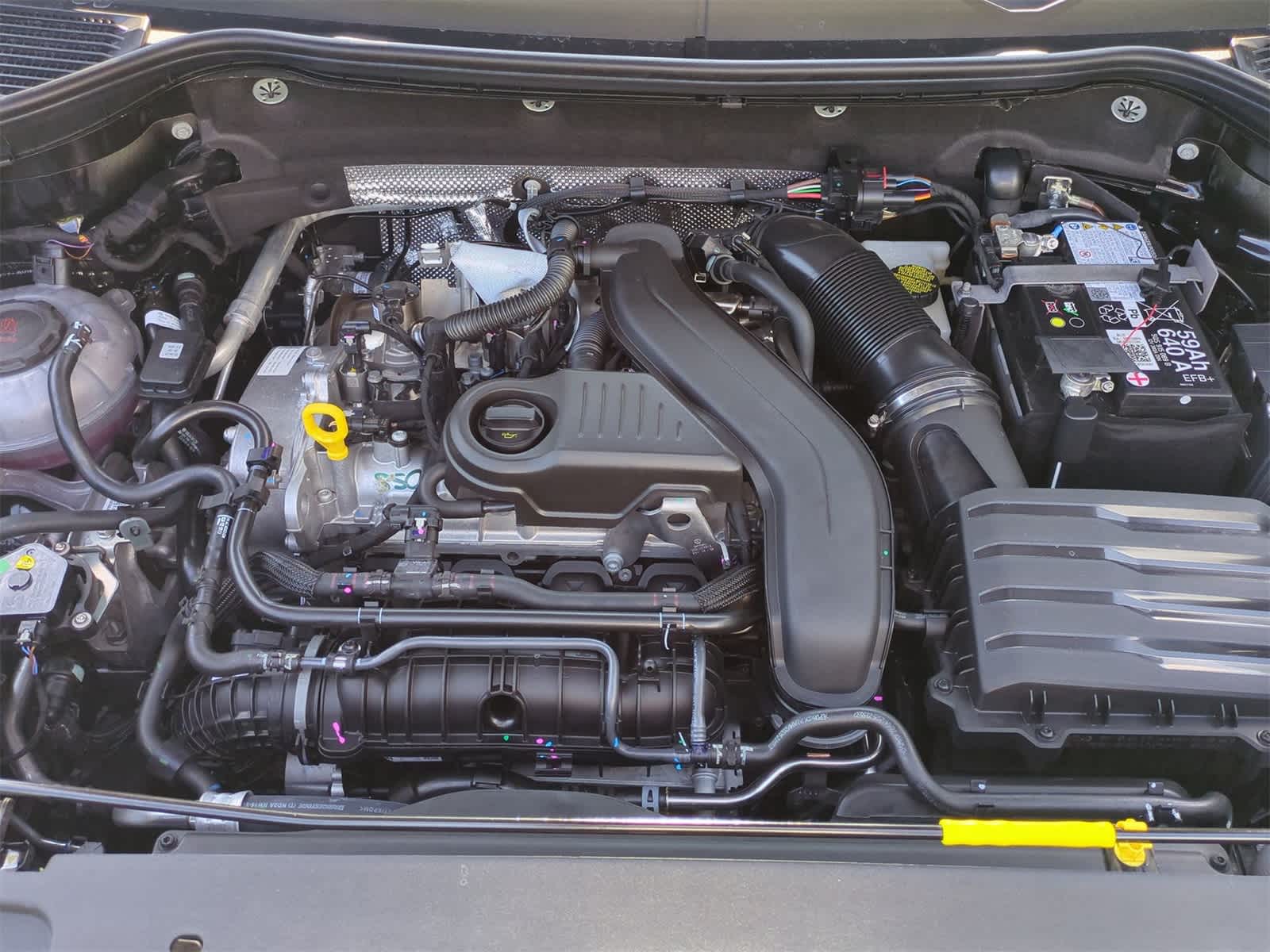 Thumbnail: 2025 Volkswagen Taos - 15