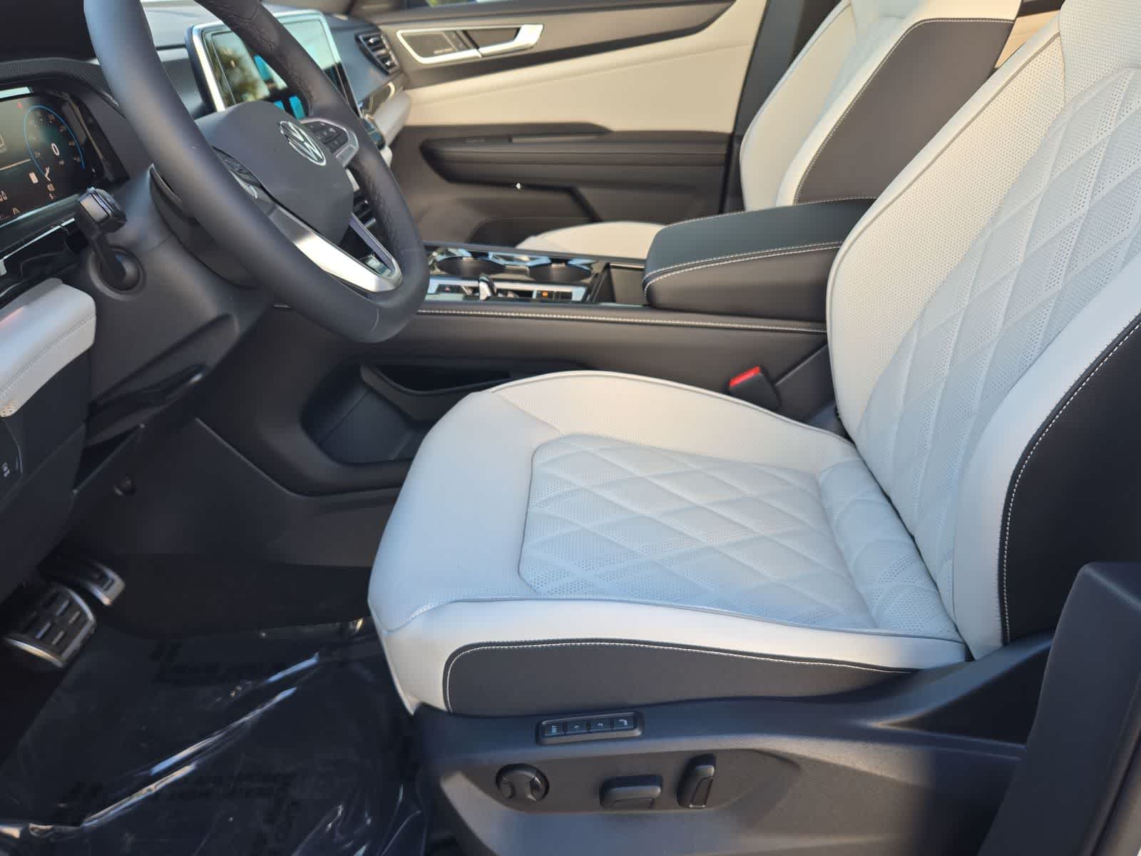 Thumbnail: 2026 Volkswagen Atlas - 24