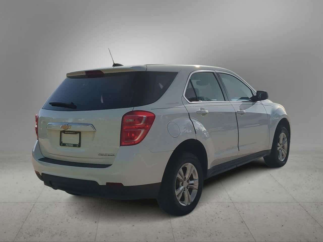 Thumbnail: 2016 Chevrolet Equinox - 8