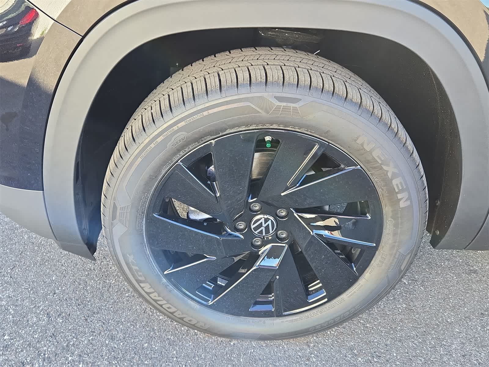 Thumbnail: 2026 Volkswagen Atlas - 13