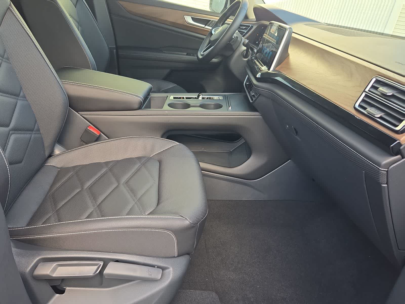 Thumbnail: 2026 Volkswagen Atlas - 28