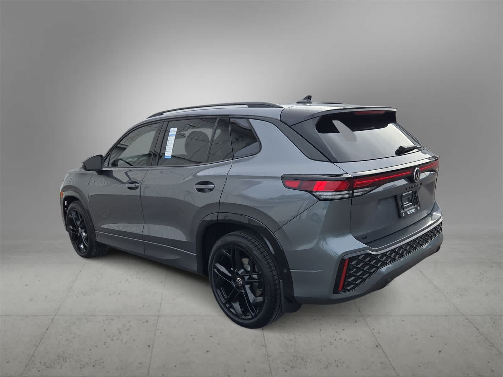 Thumbnail: 2025 Volkswagen Tiguan - 6