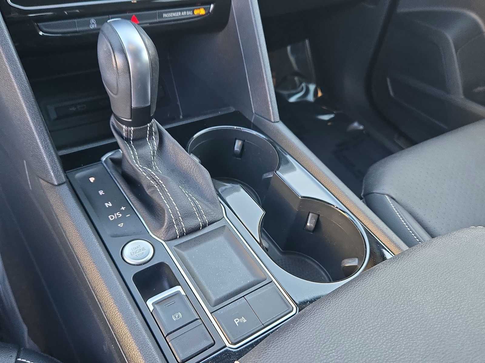 Thumbnail: 2022 Volkswagen Atlas - 30