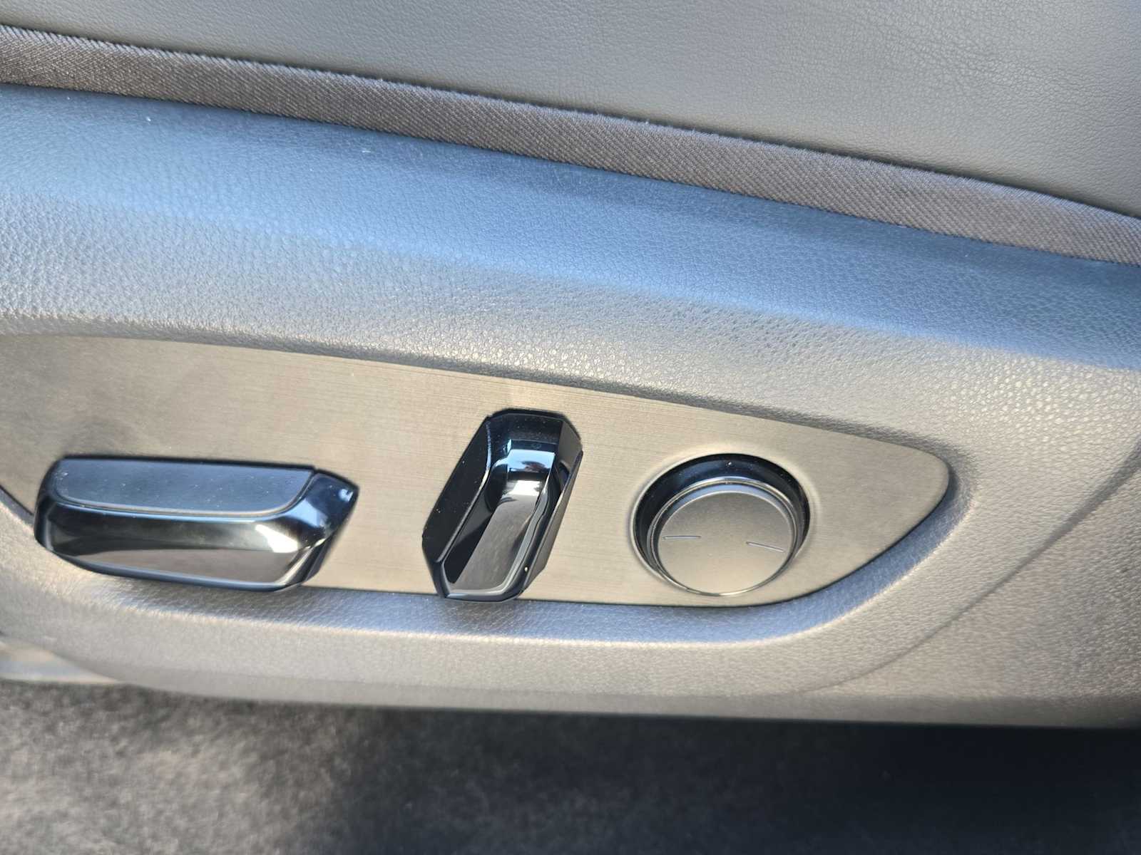 Thumbnail: 2025 Lexus TX - 18