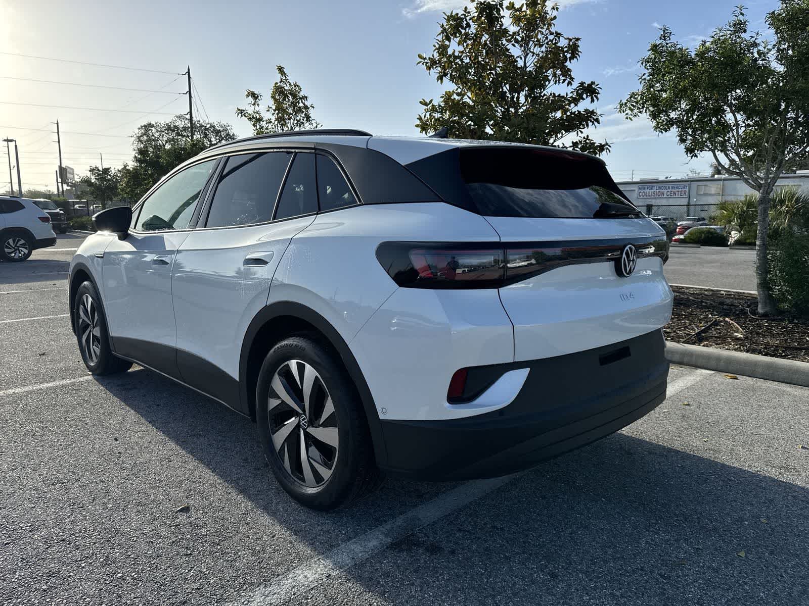 Thumbnail: 2026 Volkswagen ID.4 - 4